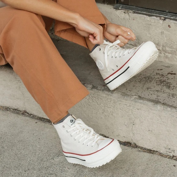 Victoria Berlin High-top Platform Chucks - Picture 11 of 11